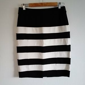 White House Black Market Women's Skirt